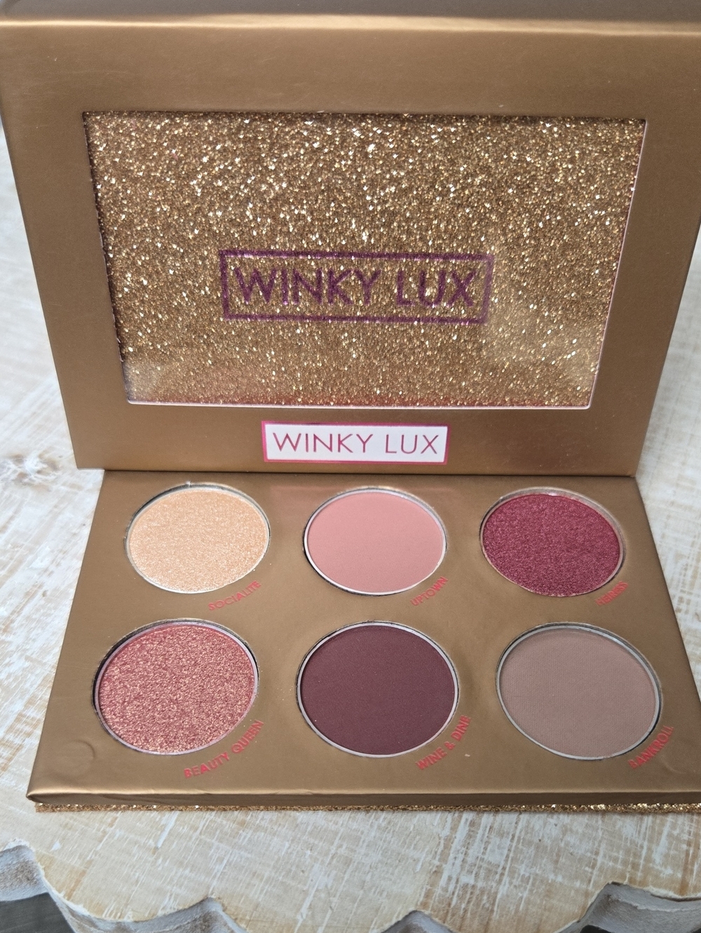 WINKY LUX Eyeshadow Palette